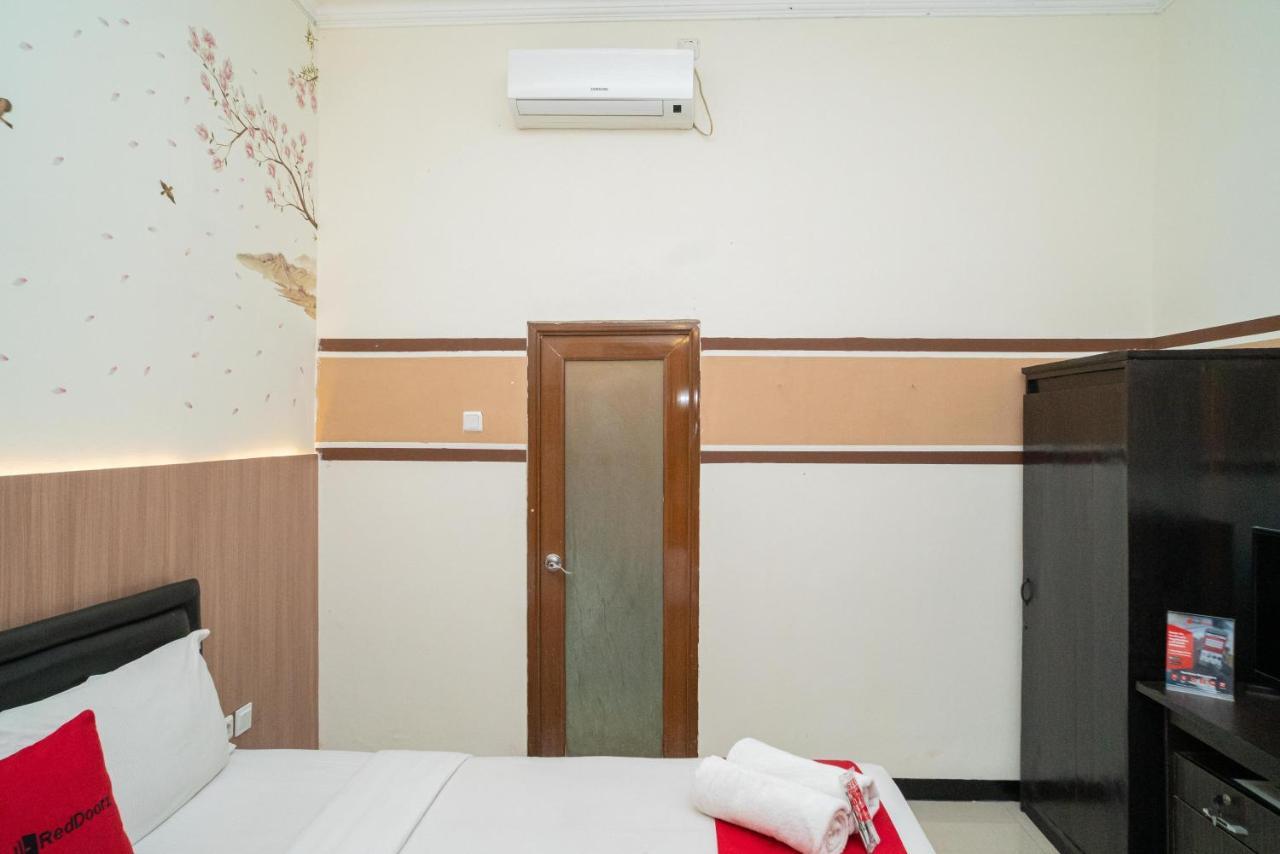 Guest house Reddoorz Syariah Near Marvel Mall 2 Surabaya