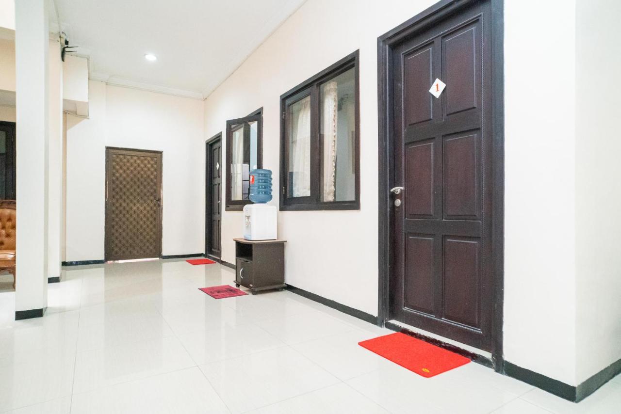 Reddoorz Syariah Near Marvel Mall 2 Guest house 2*