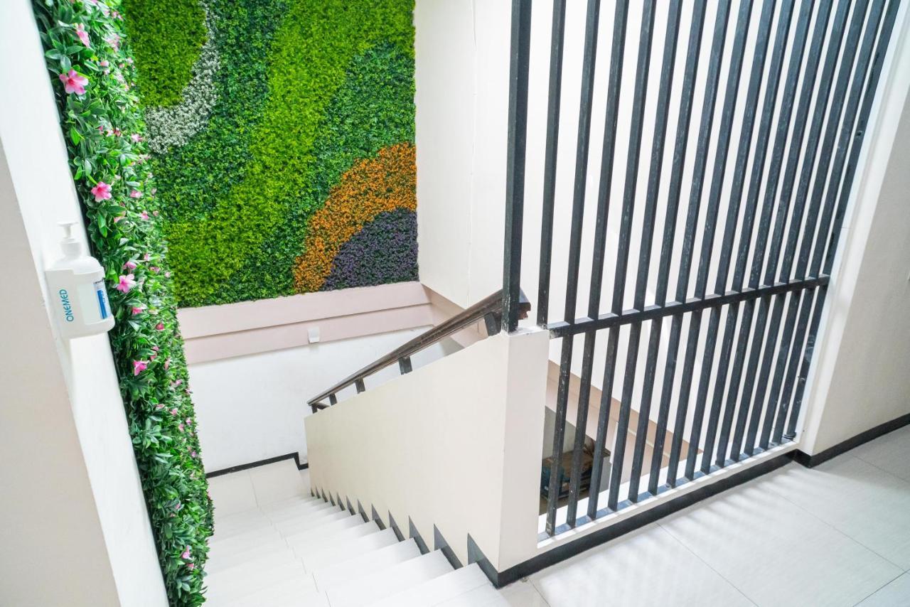 Guest house Reddoorz Syariah Near Marvel Mall 2